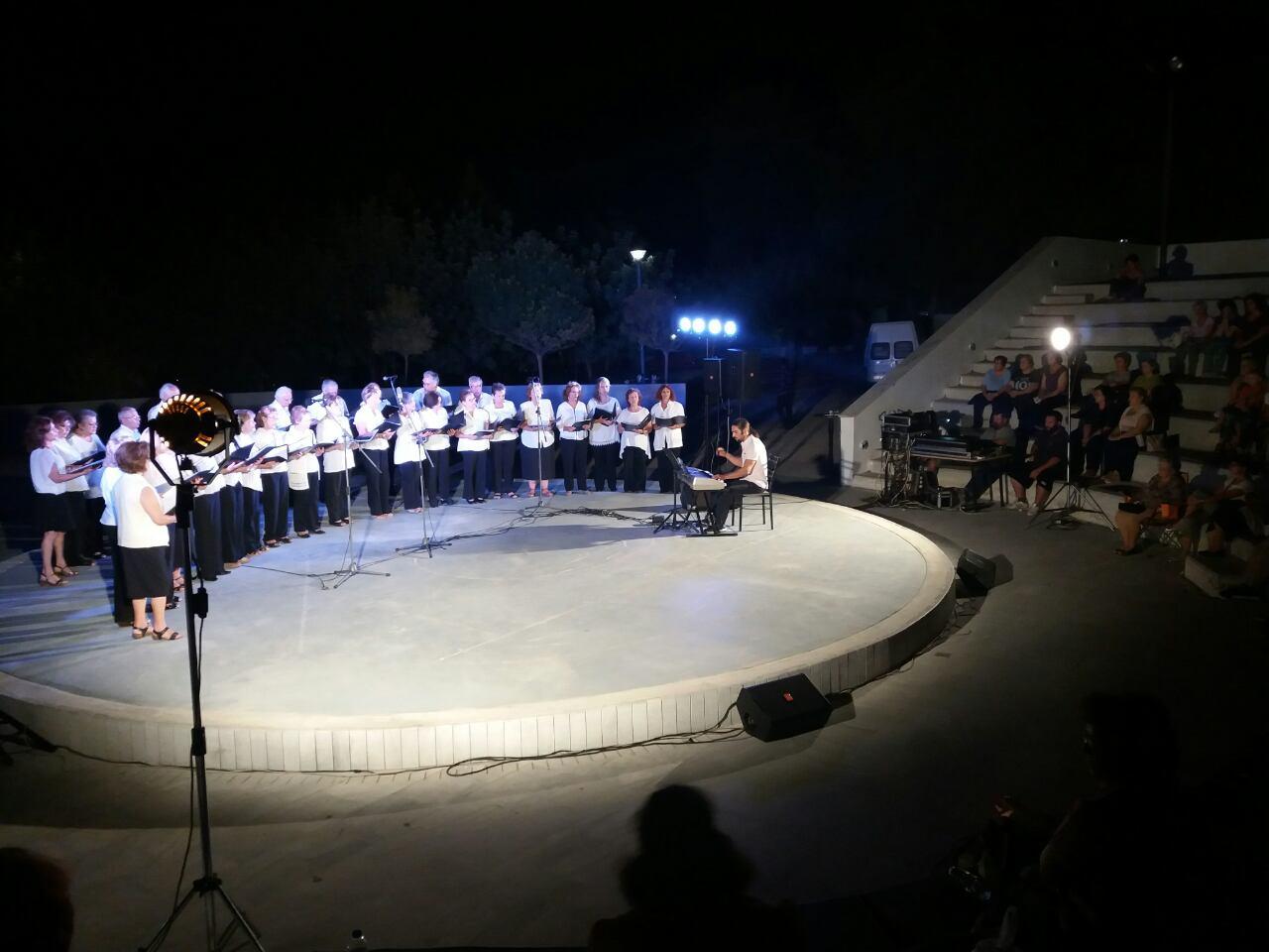 Η χορωδία του ΠΚ στο δήμο Χαϊδαρίου